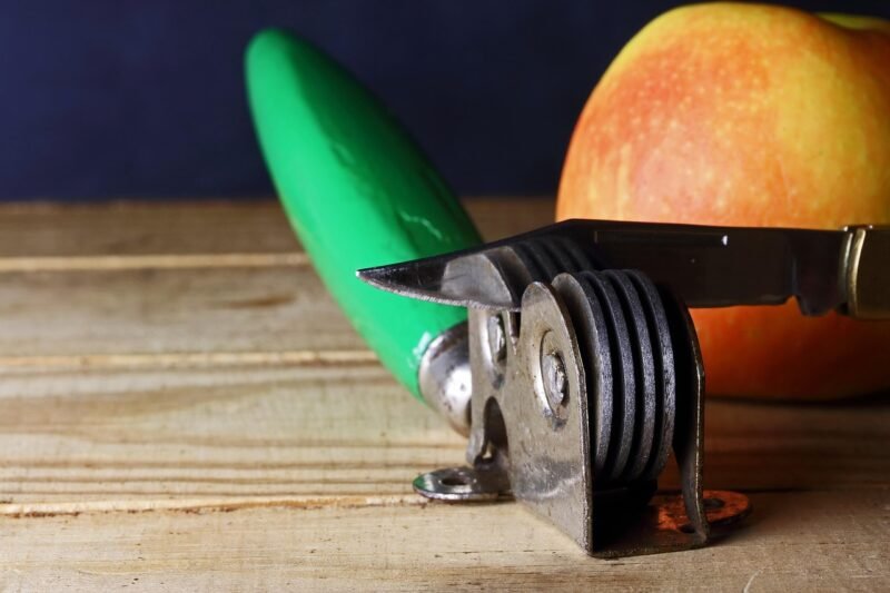 How to Sharpen Your Pocket Knife: Tips and Techniques