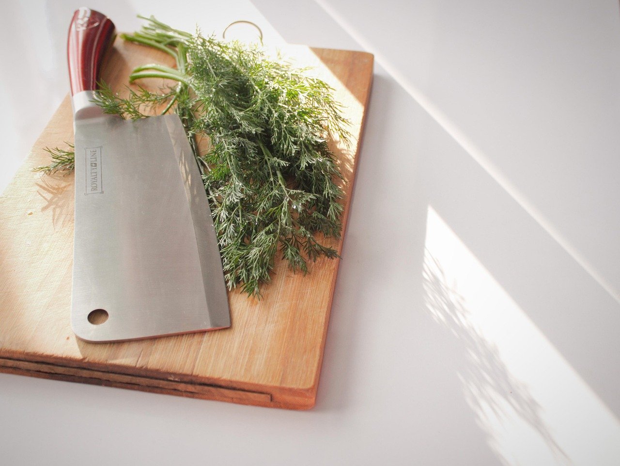 Chef Knife vs. Santoku: Which is Right for Your Kitchen? Chef Knife vs. Santoku: Which is Right for Your Kitchen?
