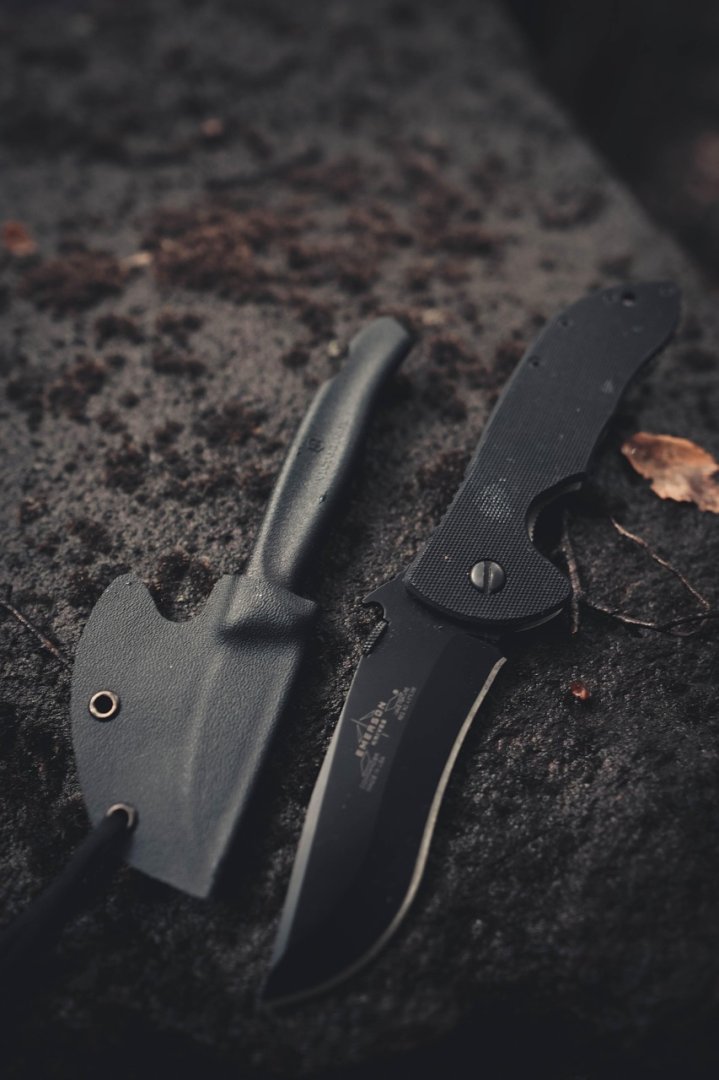 Safety Tips for Using Sharp Knives in the Kitchen Safety Tips for Using Sharp Knives in the Kitchen