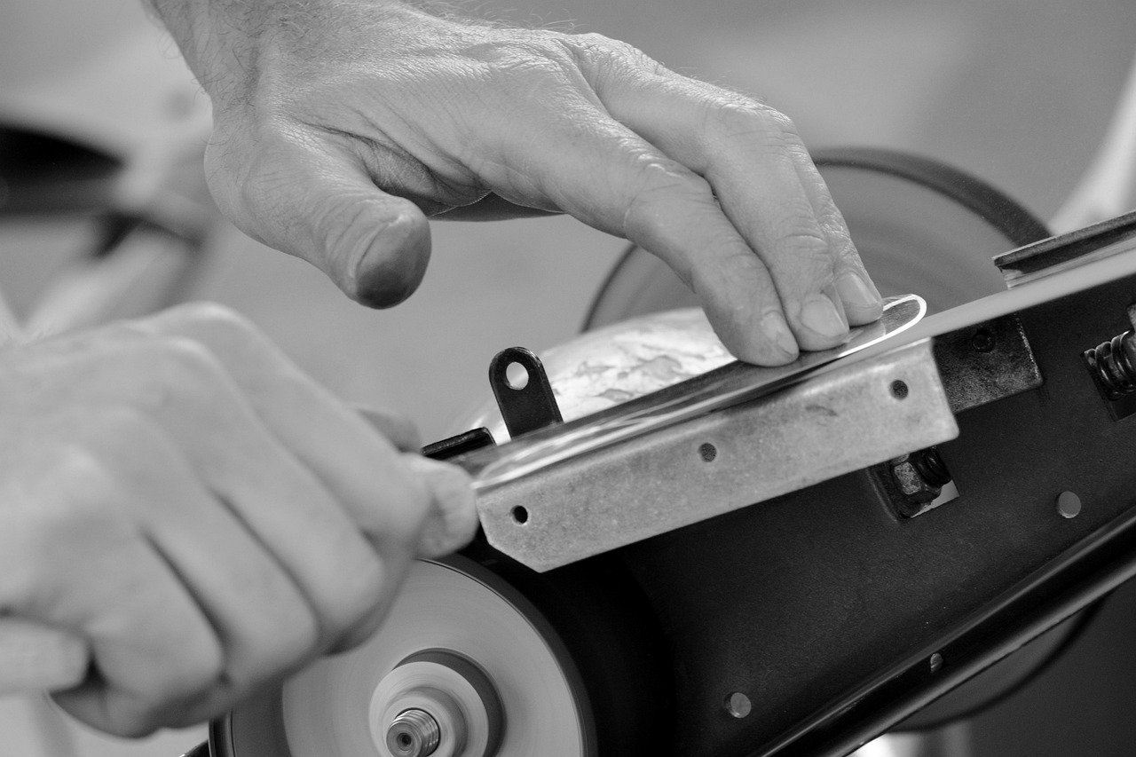 Knife Sharpening Techniques: Which Method is Right for You? Knife Sharpening Techniques: Which Method is Right for You?