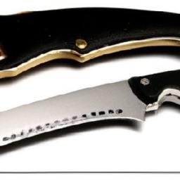 Tanto Showdown: Fixed Blade vs. Folding Blade – Which Knife Reigns Supreme?