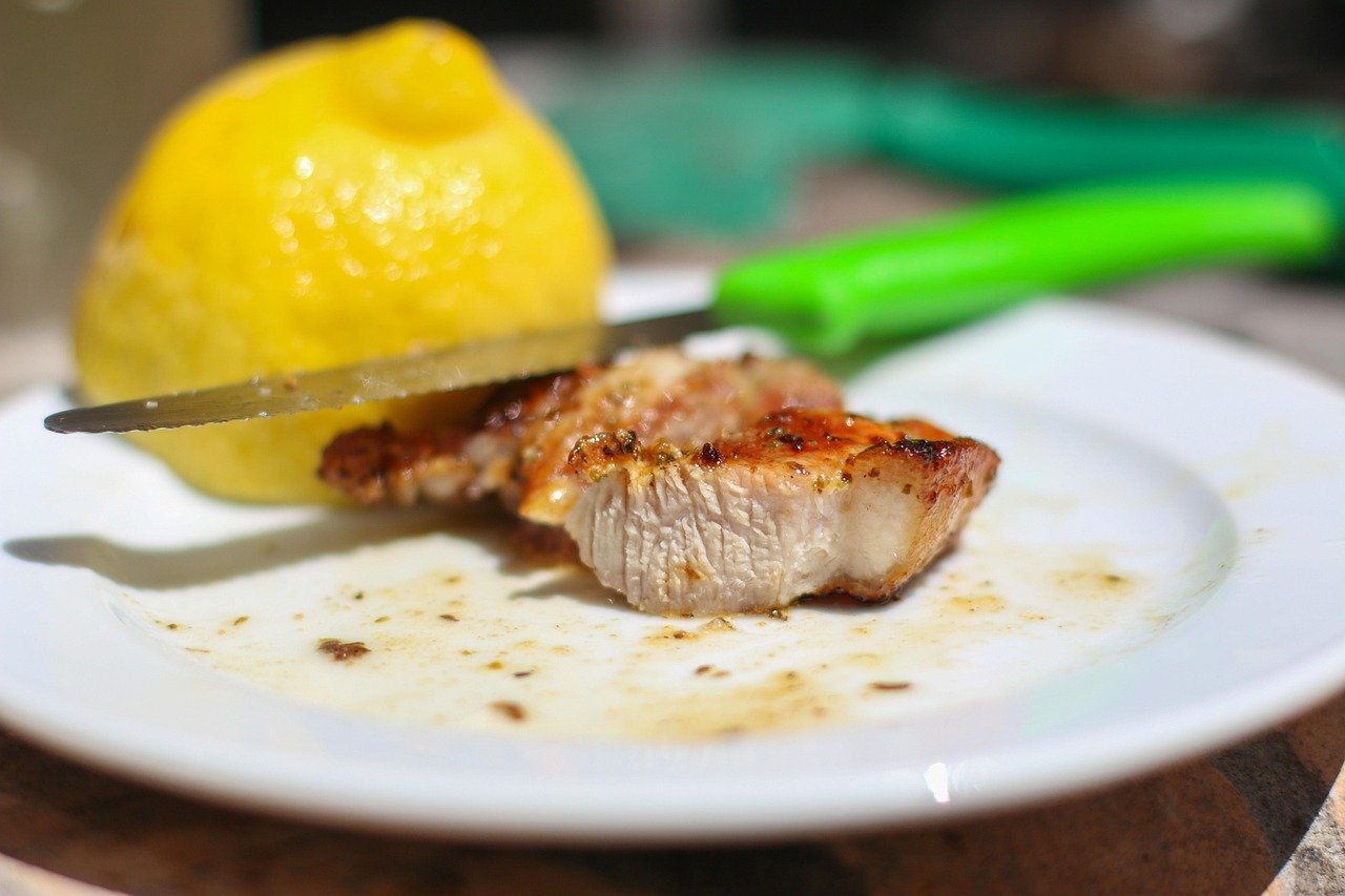 5 Essential Tips for Maintaining Your Steak Knives